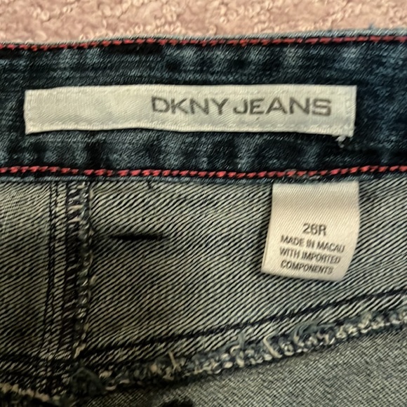DKNY Jean shorts size 26 - Picture 3 of 4